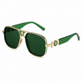 Delux | Gafas de Sol Oversize con Detalles Dorados